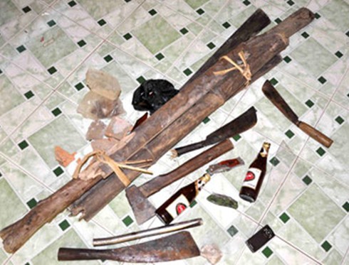 Bắt nữ quái và nhóm côn đồ chống người thi hành công vụ