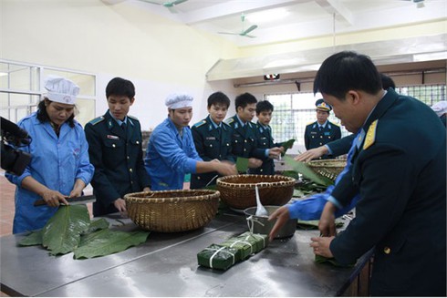 Ngày đầu năm, thăm Sở chỉ huy bí mật không quân Việt Nam
