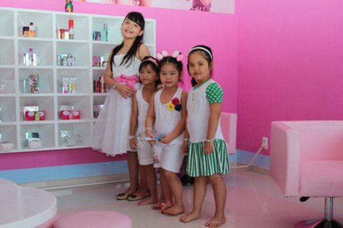 Ca sĩ nhí Thảo My vui xuân tại Kizciti