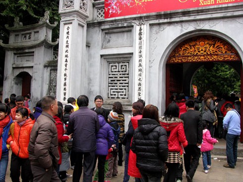 Chen chân trảy hội Văn Miếu ngày đầu xuân