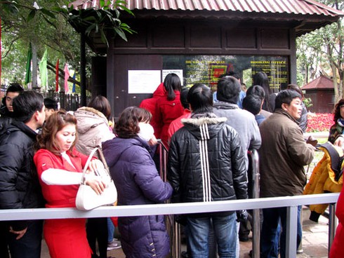 Chen chân trảy hội Văn Miếu ngày đầu xuân