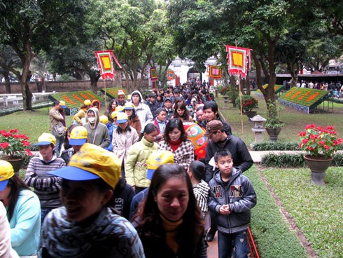 Chen chân trảy hội Văn Miếu ngày đầu xuân