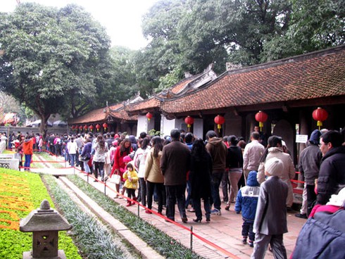 Chen chân trảy hội Văn Miếu ngày đầu xuân