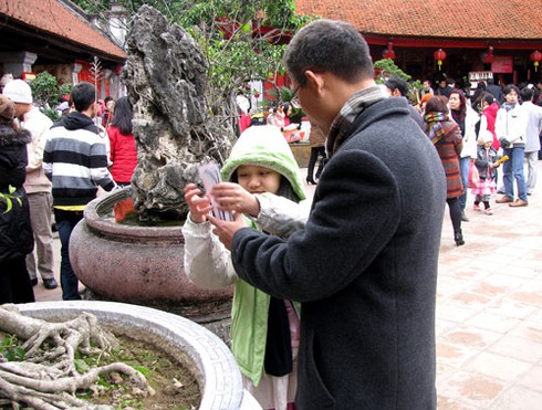 Chen chân trảy hội Văn Miếu ngày đầu xuân