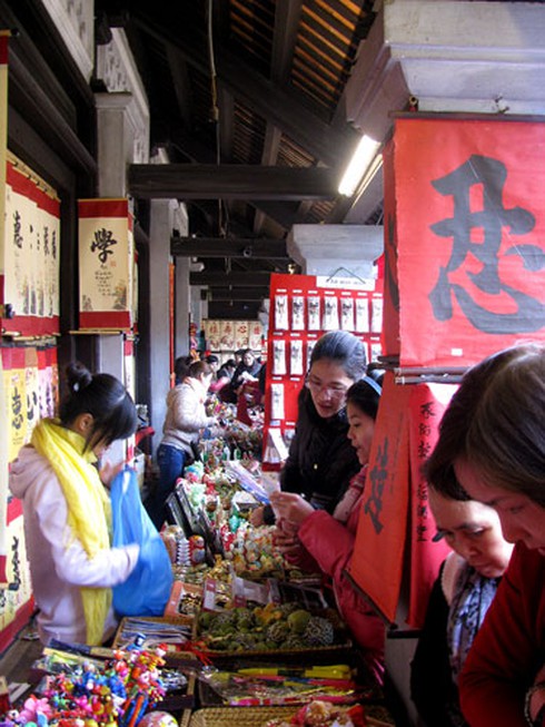 Chen chân trảy hội Văn Miếu ngày đầu xuân