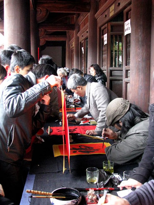 Rồng rắn xin chữ đầu năm