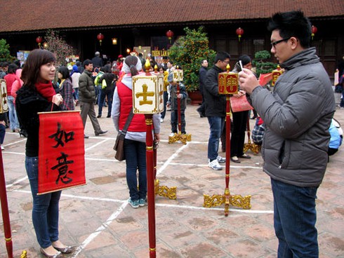 Rồng rắn xin chữ đầu năm