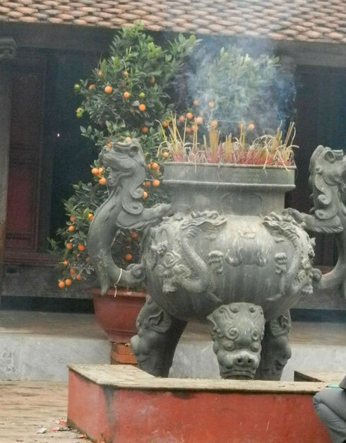 Vào chùa không sư ngày đầu năm mới