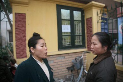 Học sinh thấp thỏm, đi muộn ngày đầu đổi giờ