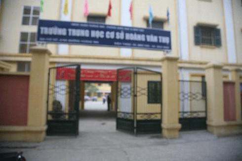 Học sinh thấp thỏm, đi muộn ngày đầu đổi giờ