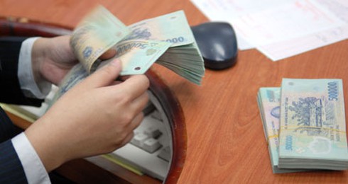 NHNN `tuýt còi` DN niêm yết giá bằng ngoại tệ