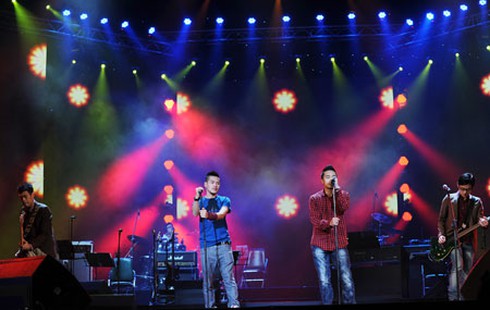 Những cặp đôi mới của làng nhạc Việt