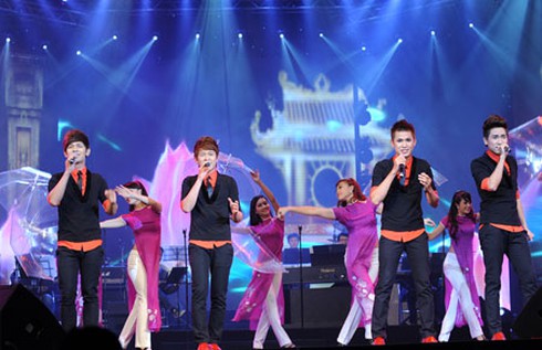 Những cặp đôi mới của làng nhạc Việt