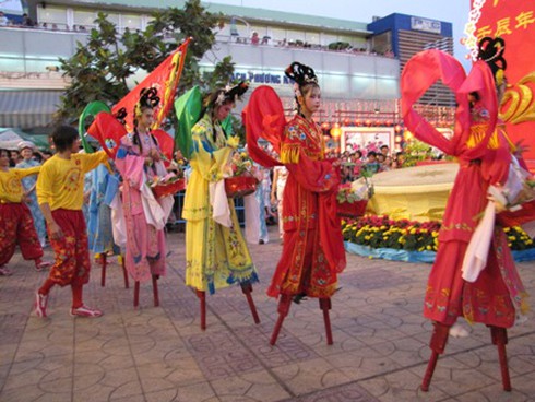 Rực rỡ khai hội Nguyên tiêu Chợ Lớn