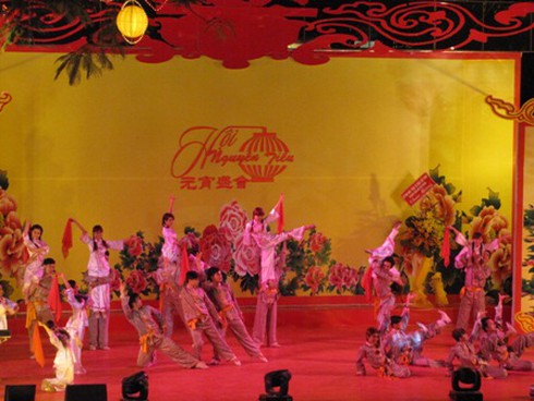 Rực rỡ khai hội Nguyên tiêu Chợ Lớn