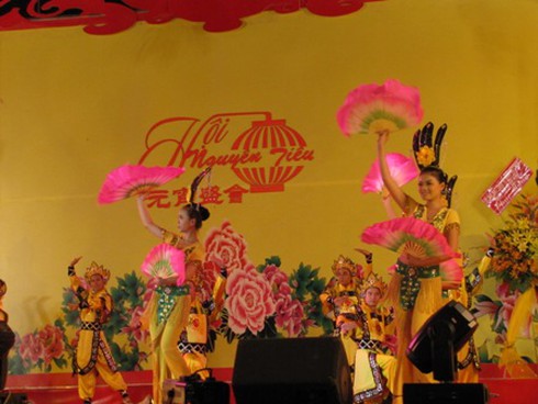 Rực rỡ khai hội Nguyên tiêu Chợ Lớn