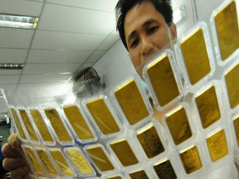 Giá vàng trồi sụt thất thường