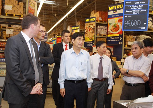 Xây dựng trạm trung chuyển cá ĐBSCL