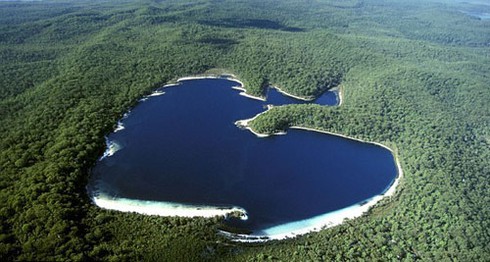 Thiên nhiên cũng chào đón Ngày lễ tình yêu