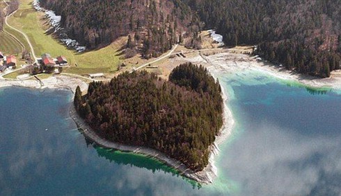 Thiên nhiên cũng chào đón Ngày lễ tình yêu