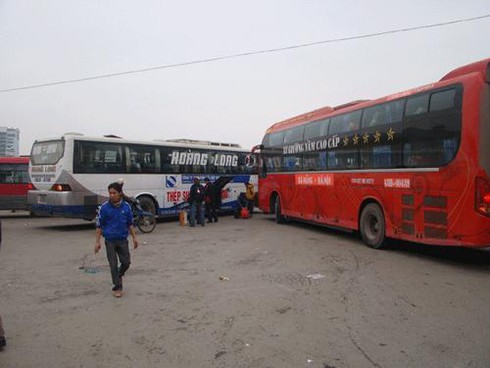 Ngành vận tải “khóc” vì xe khách chạy đường HCM