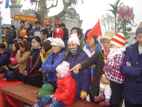 Về Tiên Lãng xem hội rước lửa thổi cơm thi