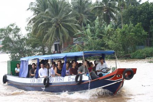 Du lịch Valentine: Tour nội đắt hơn tour ngoại