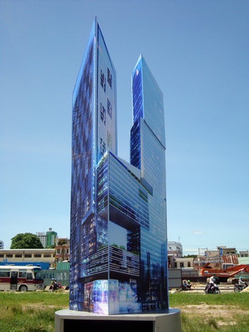 Tháp đôi cao nhất miền Trung: Lời hứa gió bay