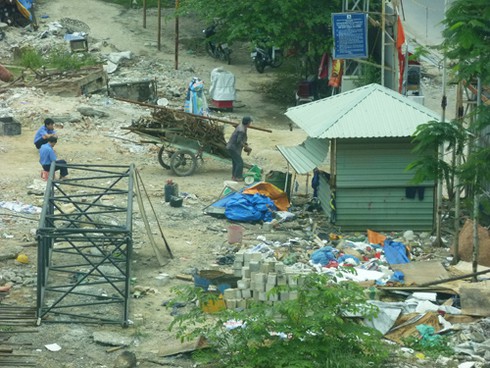 Tháp đôi cao nhất miền Trung: Lời hứa gió bay