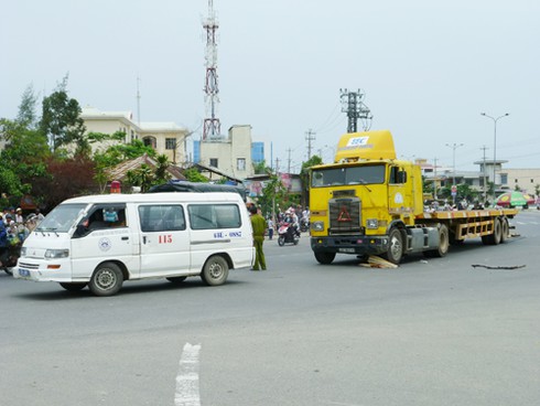 Đà Nẵng: Phê bình Chủ tịch 7 quận, huyện vắng họp ATGT