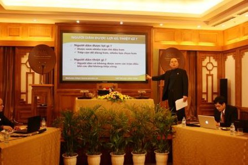 Chủ tịch AVG cho rằng báo chí “làm trò mèo”