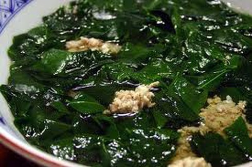 Rau củ điều trị chứng run tay