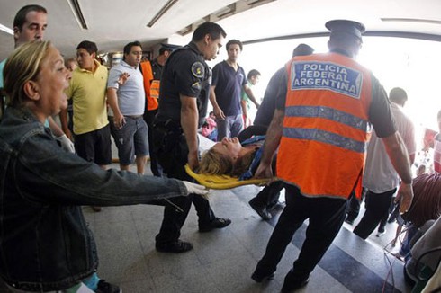 Cận cảnh thảm họa đường sắt Argentina