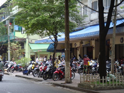 Gian nan `xóa sổ` bãi giữ xe tại TP.HCM