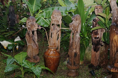 Nháo nhác tin đồn đại gia `lùng` tượng nhà mồ