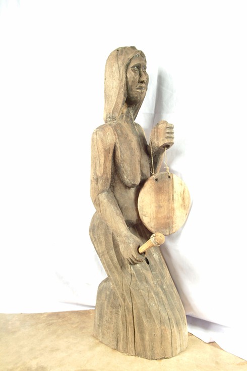 Nháo nhác tin đồn đại gia `lùng` tượng nhà mồ