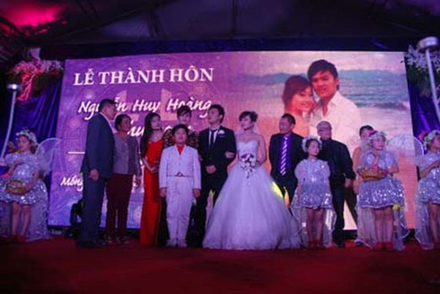 Nữ thương gia trần tình về đám cưới chấn động miền Trung