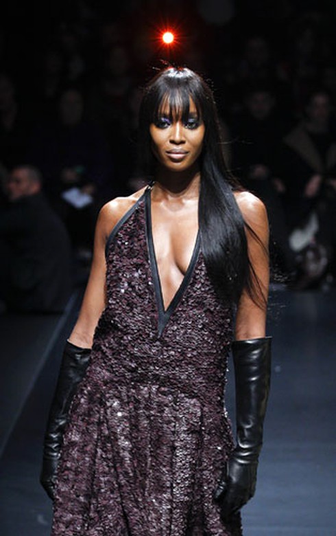 Naomi Campbel phong độ vượt thời gian