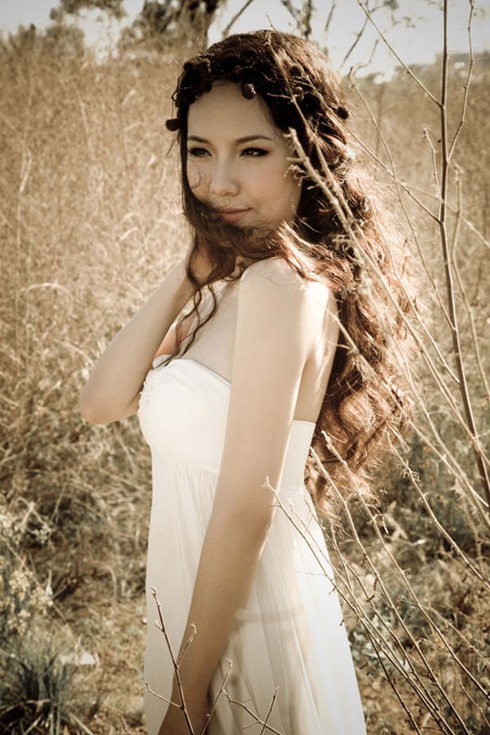 Ngắm vẻ đẹp thiên thần của Phương Linh