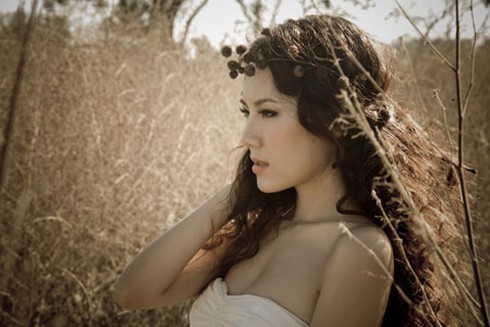 Ngắm vẻ đẹp thiên thần của Phương Linh