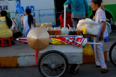 Những phụ nữ không biết ngày 8/3