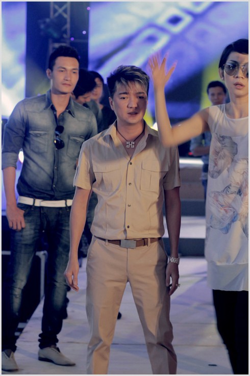 Mr. Đàm lần đầu tiên làm người mẫu