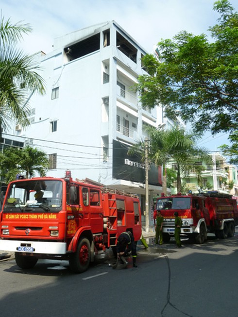 Máy lạnh phát hỏa thiêu cháy văn phòng công ty gi