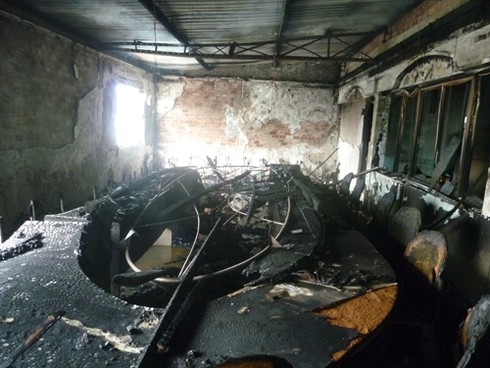 Máy lạnh phát hỏa thiêu cháy văn phòng công ty gi