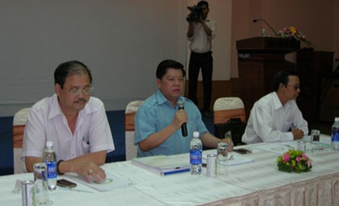 Chồng nữ đại gia Diệu Hiền bị cấm xuất cảnh