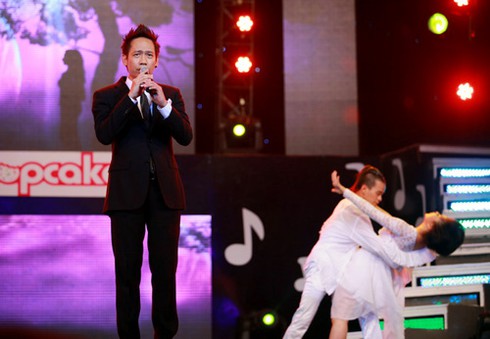 Mỹ Tâm làm ‘vỡ tung’ sàn diễn Bước nhảy