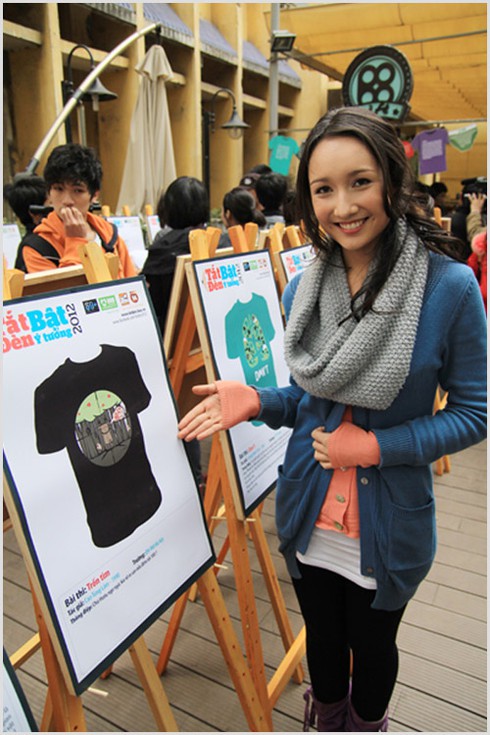 Mỹ Linh và con gái cùng 'tắt đèn, bật ý tưởng'