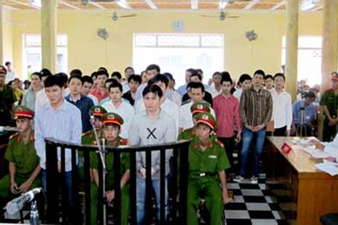 An Giang: Đưa ra xét xử băng côn đồ Hiếu Sport