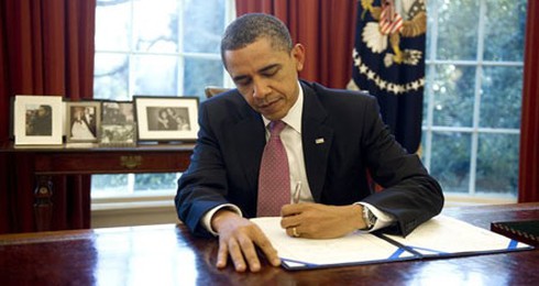 Tổng thống Obama kéo dài lệnh cấm vận Iran