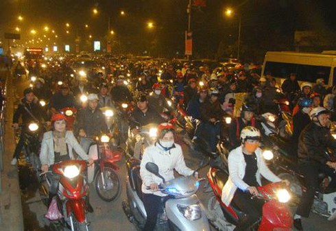 `Mổ xẻ` giao thông trước và sau đổi giờ